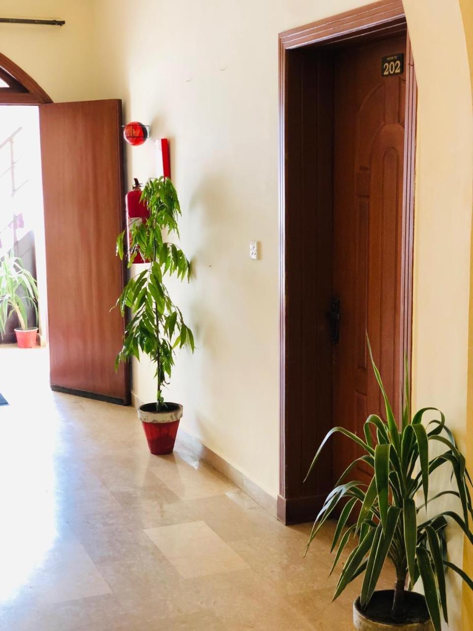 Blue Moon Residency Jinnah Super Islamabad Exterior foto